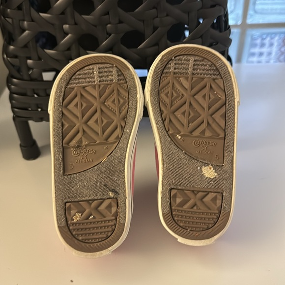CONVERSE Toddler Girls Pink High Top Sneakers - size 5 - Picture 5 of 6